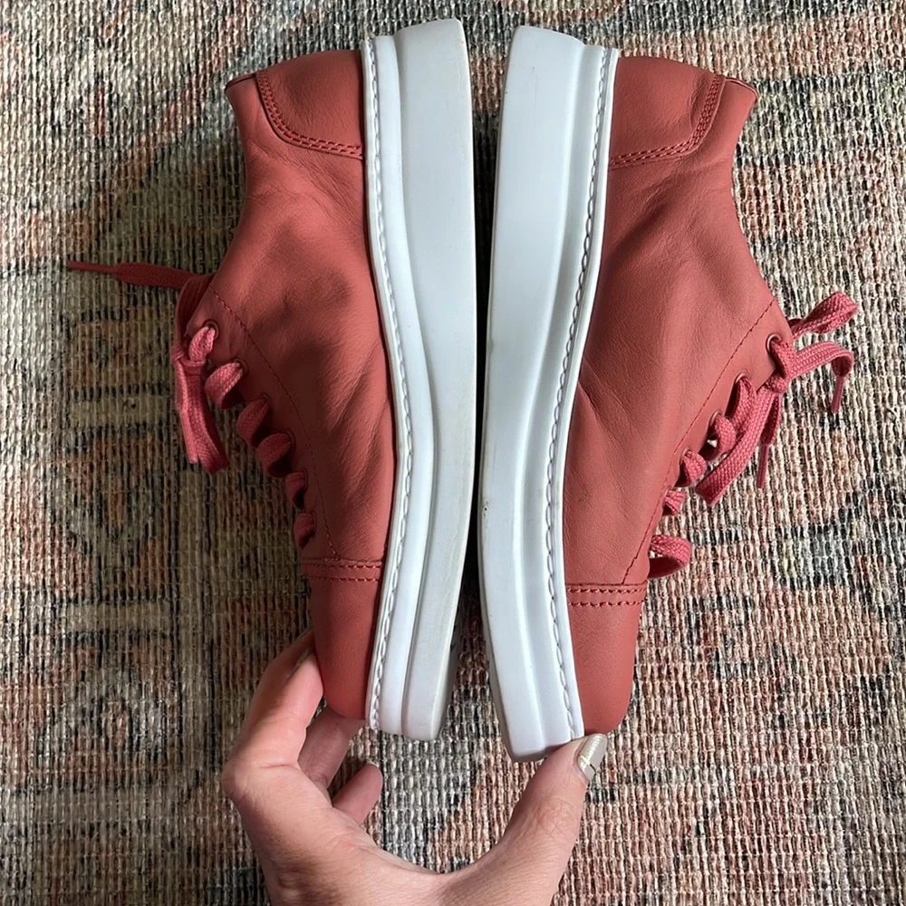 🆕 Camper Runner Up Sneaker